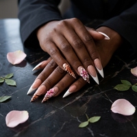 Faux ongles à presser 3D motif floral tigre, style stiletto, avec French manucure blanche et nude, réutilisables