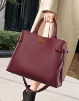 Nouveautés : Sac fourre-tout de luxe pour femme avec quincaillerie dorée, sac à bandoulière avec fermoir torsadé, idéal pour les essentiels quotidiens
