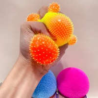 Nouveau style créatif, balle en peluche changeante de couleur, jouet anti-stress mignon, jouet à presser en mélasse, doux et moelleux, cadeau amusant pour la relaxation, fabriqué en Chine