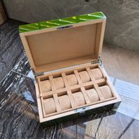 Nouveau design vert laqué boîte de montre à douze positions boîte-cadeau d'affaires de stockage multiple