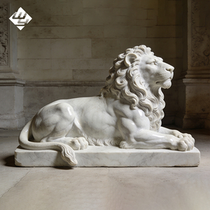 Sculpture de lion couché de style européen en marbre naturel, grande statue de lion reposeur pour la décoration paysagère de cour. - Product Image 4