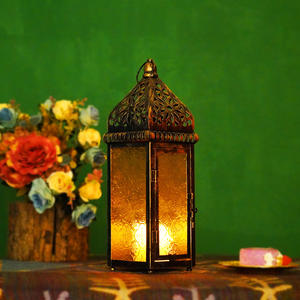 Farol de Hierro Forjado Estilo Vintage Marroquí, Portavelas de Aromaterapia con Vidrio Teñido, Adorno Decorativo Creativo de Estilo Europeo - Product Image 2