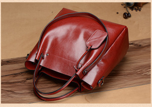 Sacs à main fourre-tout grande capacité pour femmes en cuir véritable ciré, sacs à bandoulière de luxe de créateur pour dames - Product Image 4