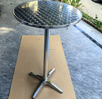 Vente en gros Table pliante en aluminium de haute qualité moins chère Table de cocktail intérieure/extérieure