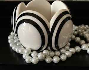 Pulsera de estilo vintage de resina de latón hecha a mano de primera calidad personalizada de la mejor calidad para mujer Color llamativo perla directa India - Product Image 2