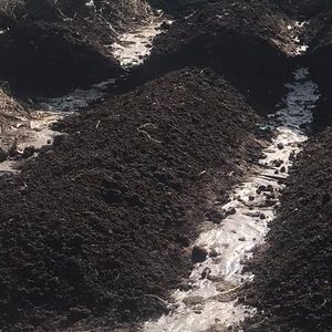 ปุ๋ยหมักอินทรีย์สำหรับปลูกผัก - Product Image 1