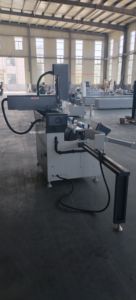 Nouvelle conception fraiseuse et perceuse CNC profileuse <span class=keywords><strong>aluminium</strong></span> PVC traitement fenêtre porte faisant la <span class=keywords><strong>machine</strong></span> - Product Image 4