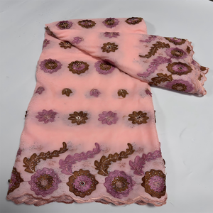 Tissu en dentelle brodée 3D en voile 100 % polyester écologique soluble dans l'eau avec sequins pour robe de soirée africaine pour femmes - Product Image 2