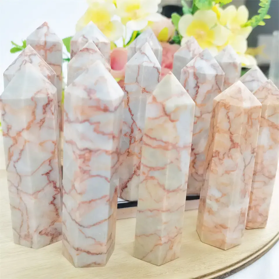 Produits spirituels naturels en gros Red Net Stone Crystal Point Tower pour la décoration