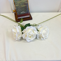 Eleganter Einzelstiel-Seidenrosenstrauß, Ideal für Hochzeiten und Heimdekoration. Auswahl an Kunstblumen zum Valentinstag