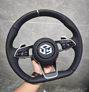 Volante in Pelle Nera/ Nero Lucido/ LED in Fibra di Carbonio per <span class=keywords><strong>Audi</strong></span> A3 A4 B8 A5 B8 A6 C6 A7 C7 A8 D4 Q5 S7 - Product Image 1