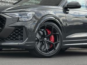 <span class=keywords><strong>Nouvelle</strong></span> <span class=keywords><strong>Audi</strong></span> RSQ8 2025 4.0L Turbo Automatique Carbone <span class=keywords><strong>Quattro</strong></span> 640 CV SUV Sièges en Cuir Toit Panoramique LED R20 Gauche Foncé - Product Image 5