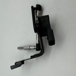 Capteur de hauteur de véhicule Audi 4M0941285D 4M0941285C, pièce de rechange pour suspension - Product Image 4