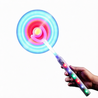 Mainan Kincir Angin Plastik LED Tongkat Ajaib Berputar 360 Derajat Portabel untuk Hadiah Natal dan Tahun Baru