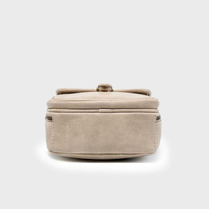 Popular moda diseño elegante impermeable ligero PU bandolera para uso informal 2025 nuevo diseño de alta calidad señoras - Product Image 4