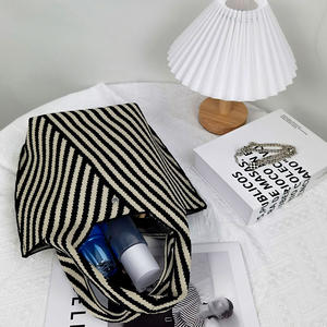 Nouveau sac tricoté pour femmes, sacs à main décoratifs à la mode, sacs à main tricotés, sac à main <span class=keywords><strong>chic</strong></span>, pratique et moderne - Product Image 3