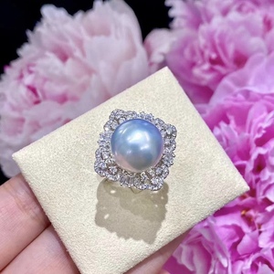 แหวนเงินแท้ S925 ดีไซน์ใหม่จากเวนชิ ขนาด 10 มม. ประดับมุกน้ำจืดธรรมชาติ ชุบทองคำสีกุหลาบ ดีไซน์แบบ Cold Light Active Mouth - Product Image 5