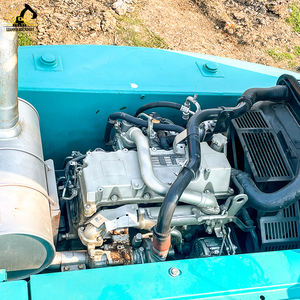 Excavatrice d'occasion tout terrain Pro avec excellente stabilité et traction KOBELCO SK200D pour conditions difficiles - Product Image 6