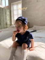 Barboteuse d'été douce 100 % coton à manches courtes avec oreilles d'ours assorties, poche latérale et boutons-pression au bas du dos pour bébés garçons et filles