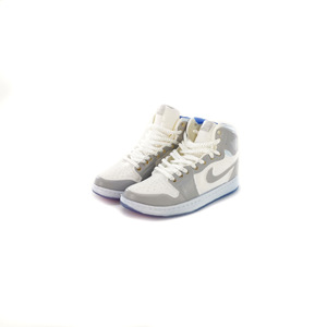 Llavero Decorativo 3D con Figura de Zapatos de Suela de Cristal de la <span class=keywords><strong>Serie</strong></span> 3DThree-dimensional Shoe Mold Van, Modelo Nude Aleatorio, Caja Sorpresa - Product Image 5