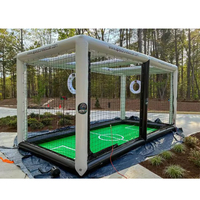Structure gonflable de football aérien pour événements commerciaux, avec cadre de jeu et arène pour activités ou expositions