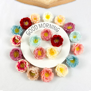 Flor de Camelia Artificial de 5cm de Diámetro, Flor de Seda para Decoración de Bodas y Hogar, Accesorio Decorativo - Product Image 1