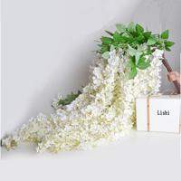 Fleurs de glycine en soie directement de l'usine - Guirlande de vigne artificielle couleur personnalisée pour les organisateurs d'événements, faible MOQ, vente en gros