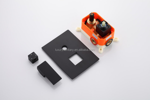 ترموستاتي أسود مربع طقم مياه للحمام مخفي دش نظام حوض خلاط مع رأس دش كبير ومحمول باليد واحد - Product Image 6