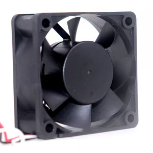 Ventilateur sans balais DC Yen Sun FD246025EB 24V 0.21A pour refroidissement d'onduleur - Product Image 3