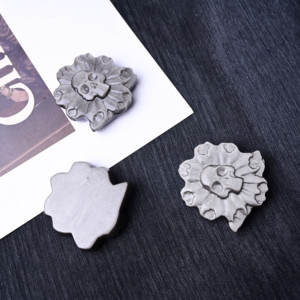 Colección de calaveras de obsidiana plateada talladas a mano con cristales naturales al por mayor para regalo - Product Image 5
