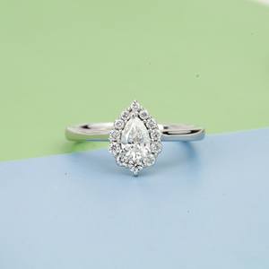 Bague de fiançailles en diamant CVD de qualité supérieure, créé en laboratoire, avec halo de diamants taille poire E F VS, bijoux de mariée écologiques - Product Image 2