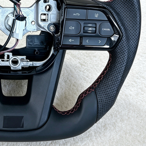 Volant en cuir perforé noir pour <span class=keywords><strong>Toyota</strong></span> Prado 120 150 Camry 2017 Yaris <span class=keywords><strong>GR</strong></span> Hilux Tacoma LC79 4Runner Mark X <span class=keywords><strong>CHR</strong></span> - Product Image 6