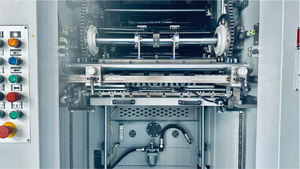 Máquina Automática de Troquelado y Estampado en Caliente para Cajas de Teléfono, 600 mm, 7000s/h, Alta Velocidad, LK-60MT, Máquina de Prensado para Fabricación de Cajas de Papel - Product Image 6