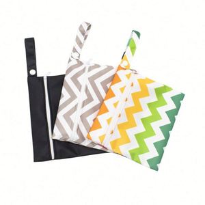 Sac étanche lavable personnalisé avec logo, 7 x 5,9 pouces, pour articles secs et humides, avec poches zippées, réutilisable pour repas, couches, poussette, collations, maillot de bain - Product Image 2
