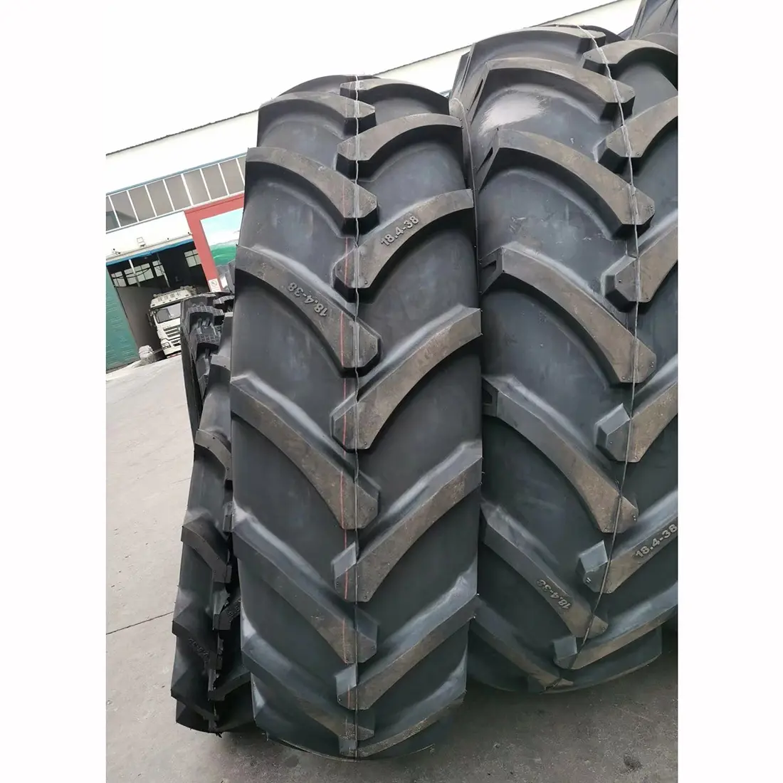 China Hersteller Großhandel Hochwertige landwirtschaft liche Traktor Bias Reifen Farm Reifen R1 F2 I1 Bewässerungs reifen Alle Größen Zum Verkauf