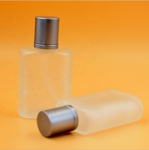 Directe d'usine 30 50ml verre quartz bouteille carré givré bouteilles de parfum de pulvérisation à <span class=keywords><strong>acheter</strong></span> - Product Image 1