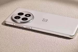 OnePlus <span class=keywords><strong>13</strong></span> หน้าจอ 6.82 นิ้ว 2K 120Hz AMOLED ชิปเซ็ต Snapdragon 8 Elite กล้อง 50MP แบตเตอรี่ 6000mAh ชาร์จเร็ว 100W ระบบปฏิบัติการ Android โทรศัพท์มือถือ 5G - Product Image 4