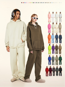 Ensemble survêtement et sweat à capuche personnalisés en gros – Sweat-shirt épais pour homme – Vêtements de sport de haute qualité – Fabricants de tenues de sport - Product Image 2