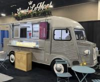 Remolque de Comida para BBQ de Alta Resistencia con Ahumador y Asador Offset, Totalmente Equipado para Catering Móvil en Fiestas al Aire Libre