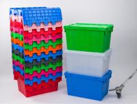 Caisse en plastique de stockage d'outils d'usine industrielle déménageant avec le chariot attaché la boîte empilable de levage de poignée de couvercle