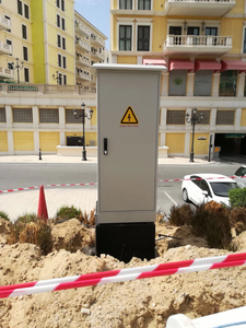 UPS Monofásico para Exteriores con Onda Sinusoidal Pura de 2KVA 50Hz, Modo de Funcionamiento Prolongado Personalizado, Fabricante Chino para Uso en Telecomunicaciones - Product Image 4