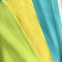 Tissus en crêpe tricoté et en mousseline de soie pour jupes et robes féminines.