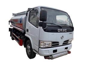 Camion-citerne Dong Feng 5,5 m³ avec pompe de distribution de carburant, mini-citerne mobile de ravitaillement en essence 4x2 - Product Image 3