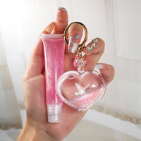 Haute qualité marque personnalisée baume à lèvres coeur pendentif décoration hydratant brillant à lèvres crème formes liquides cosmétiques hautement pigmentés