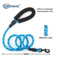 Pour une laisse de chien Mazon Top Seller avec poignée rembourrée Matériau réfléchissant en nylon durable Laisse pour animaux de compagnie à rayures rondes avec ruban