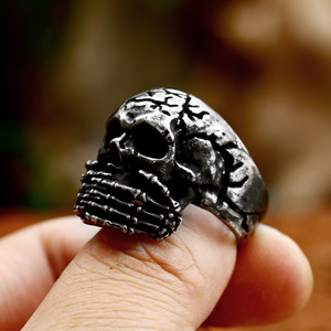 SS8-1094R neue Art Edelstahl Schädel Ring Biker Hand Knochen Ring Cool Hip Hop Finger Herren Ring Gothic Schmuck - Product Image 4