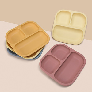 Vente en gros <span class=keywords><strong>de</strong></span> contenants <span class=keywords><strong>de</strong></span> rangement carrés en silicone mignons à 3 compartiments, sûrs et réutilisables, assiette à dîner <span class=keywords><strong>pour</strong></span> enfants <span class=keywords><strong>pour</strong></span> l'utilisation alimentaire dans la cuisine - Product Image 1