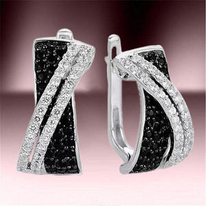 Orecchini a Cerchio Bicolore E2612 in Argento 925 con Diamanti, Design Geometrico, Gioielli da Donna per Uso Quotidiano - Product Image 4