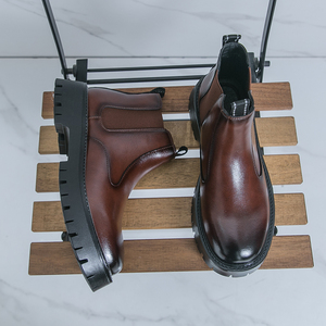 128 Derniers modèles de chaussures d'hiver pour hommes en dropshipping, bottes <span class=keywords><strong>Chelsea</strong></span> en cuir à <span class=keywords><strong>semelle</strong></span> épaisse, bottes à la cheville marron - Product Image 6