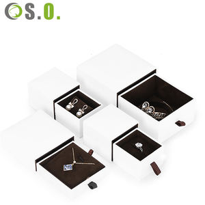 Boîte à bijoux haut de gamme blanche, logo personnalisé, imitation cuir, boîte à anneaux en papier, boîte à bijoux pour mariage, boucles d'oreilles, bracelet, collier, emballage - Product Image 2